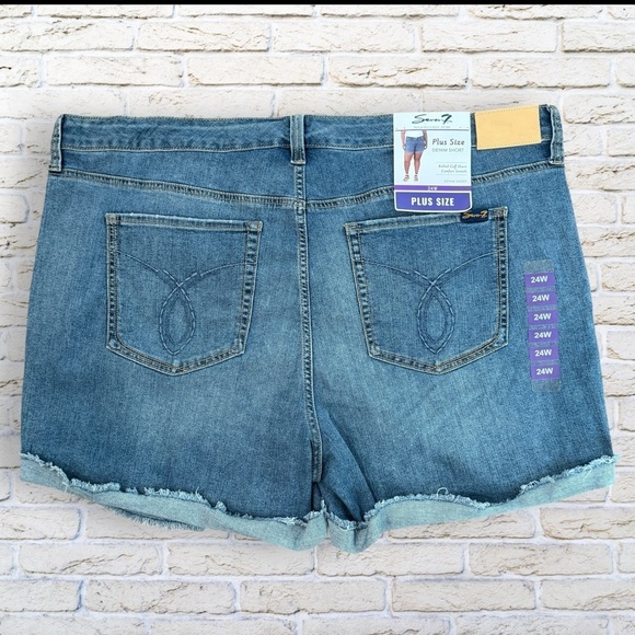 NWT Women's Seven7 Jean Weekend Cuff Shorts Size 24W - Picture 2 of 7